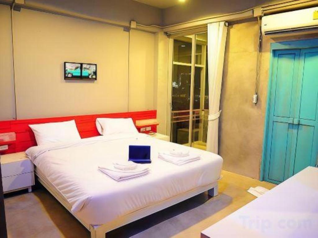 Oyo 292 The Oddy Hip Hotel Patong Εξωτερικό φωτογραφία
