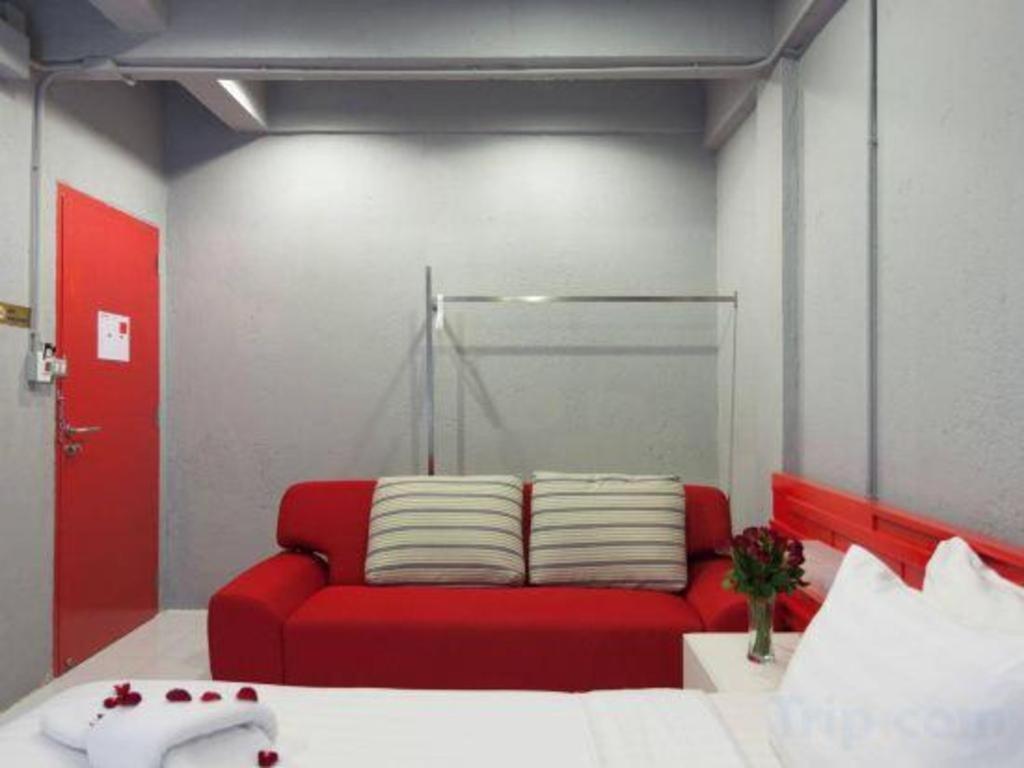 Oyo 292 The Oddy Hip Hotel Patong Εξωτερικό φωτογραφία