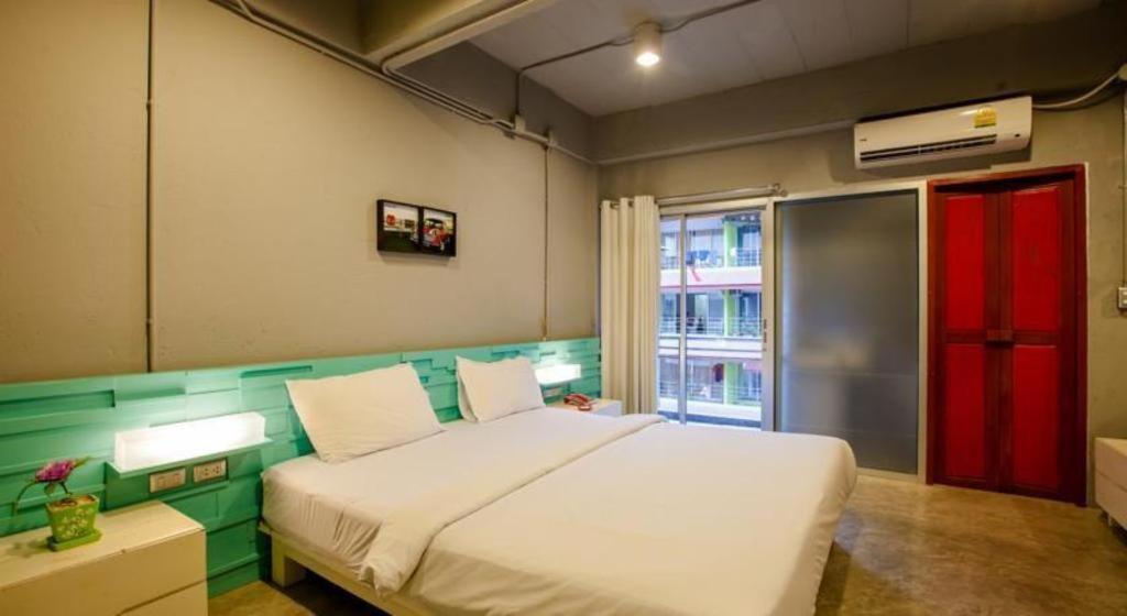 Oyo 292 The Oddy Hip Hotel Patong Εξωτερικό φωτογραφία