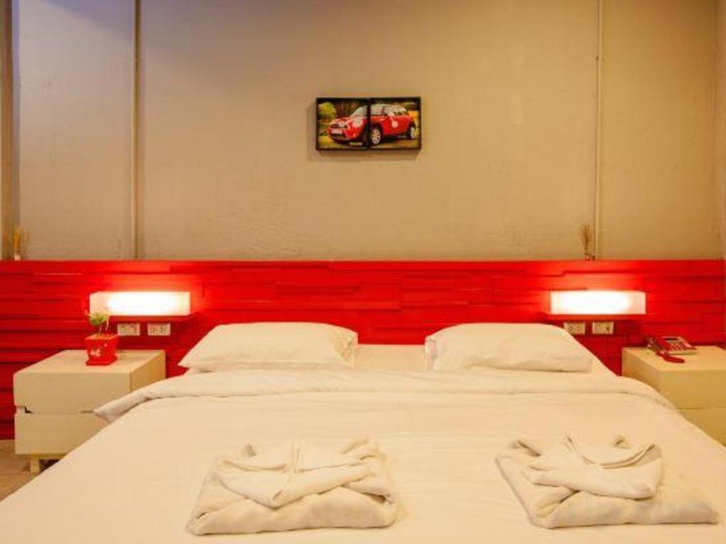 Oyo 292 The Oddy Hip Hotel Patong Εξωτερικό φωτογραφία