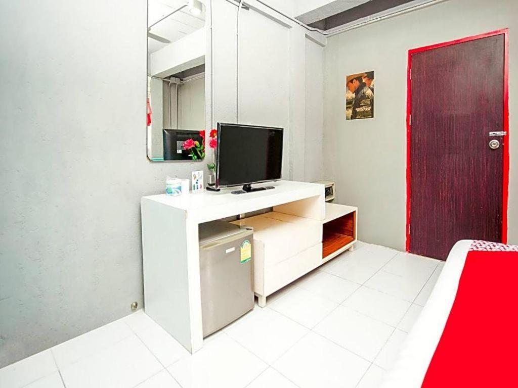 Oyo 292 The Oddy Hip Hotel Patong Εξωτερικό φωτογραφία