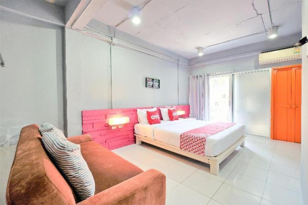 Oyo 292 The Oddy Hip Hotel Patong Εξωτερικό φωτογραφία