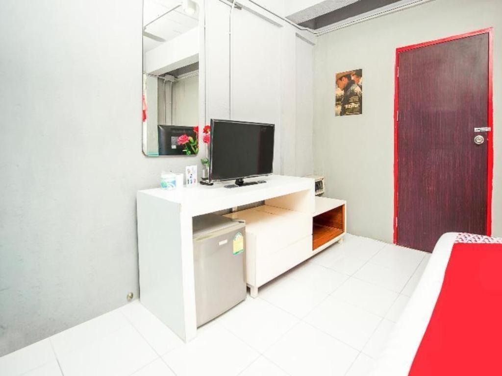 Oyo 292 The Oddy Hip Hotel Patong Εξωτερικό φωτογραφία